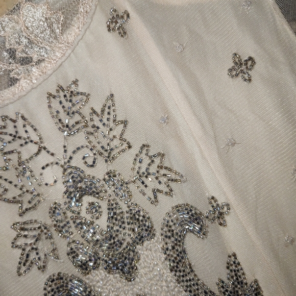 Beautiful hand beaded & lace w/open back dress. - Picture 11 of 17